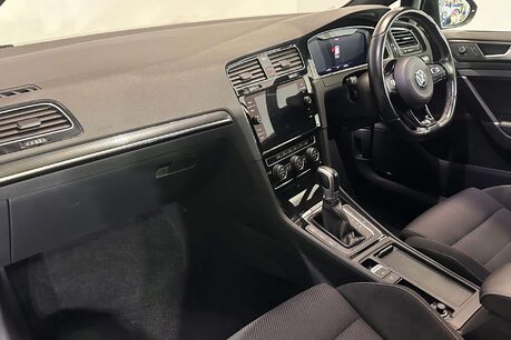 Volkswagen Golf 2.0 TSI R Hatchback 3dr Petrol DSG 4Motion Euro 6 (s/s) (310 ps) 51