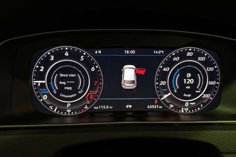 Volkswagen Golf 2.0 TSI R Hatchback 3dr Petrol DSG 4Motion Euro 6 (s/s) (310 ps) 24