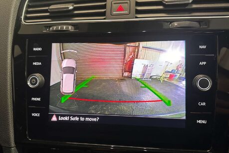 Volkswagen Golf 2.0 TSI R Hatchback 3dr Petrol DSG 4Motion Euro 6 (s/s) (310 ps) 35