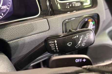 Volkswagen Golf 2.0 TSI R Hatchback 3dr Petrol DSG 4Motion Euro 6 (s/s) (310 ps) 22