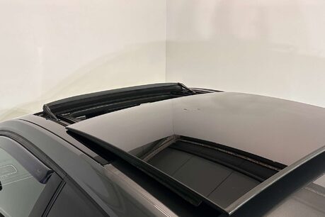 Volkswagen Golf 2.0 TSI R Hatchback 3dr Petrol DSG 4Motion Euro 6 (s/s) (310 ps) 47