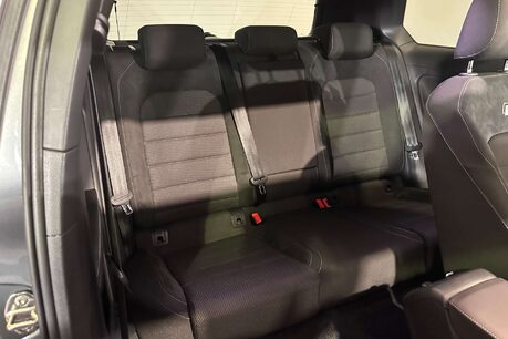 Volkswagen Golf 2.0 TSI R Hatchback 3dr Petrol DSG 4Motion Euro 6 (s/s) (310 ps) 42