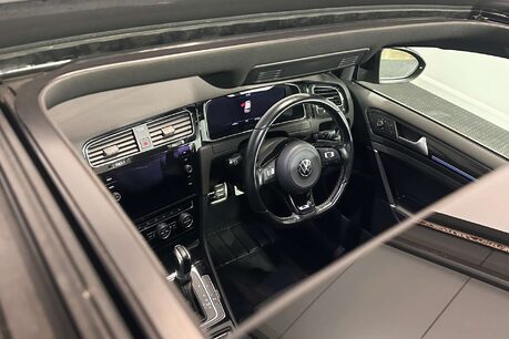 Volkswagen Golf 2.0 TSI R Hatchback 3dr Petrol DSG 4Motion Euro 6 (s/s) (310 ps) 52