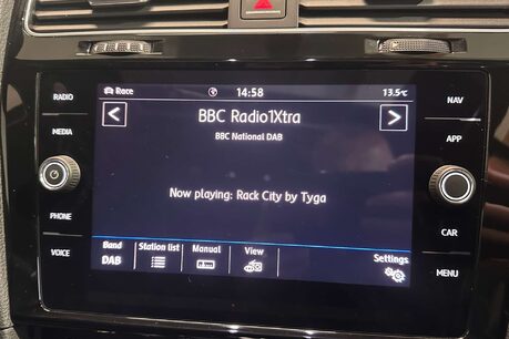 Volkswagen Golf 2.0 TSI R Hatchback 3dr Petrol DSG 4Motion Euro 6 (s/s) (310 ps) 26