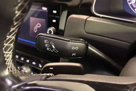 Volkswagen Golf 2.0 TSI R Hatchback 3dr Petrol DSG 4Motion Euro 6 (s/s) (310 ps) 23