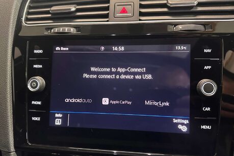 Volkswagen Golf 2.0 TSI R Hatchback 3dr Petrol DSG 4Motion Euro 6 (s/s) (310 ps) 31