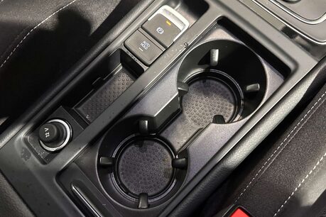 Volkswagen Golf 2.0 TSI R Hatchback 3dr Petrol DSG 4Motion Euro 6 (s/s) (310 ps) 41