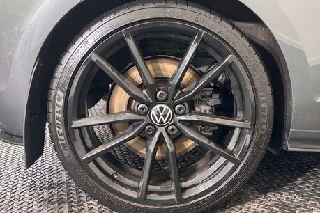 Volkswagen Golf 2.0 TSI R Hatchback 3dr Petrol DSG 4Motion Euro 6 (s/s) (310 ps) 56