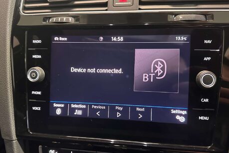 Volkswagen Golf 2.0 TSI R Hatchback 3dr Petrol DSG 4Motion Euro 6 (s/s) (310 ps) 27