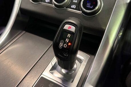 Land Rover Range Rover Sport 3.0 SD V6 HSE Dynamic SUV 5dr Diesel Auto 4WD Euro 6 (s/s) (306 ps) 34