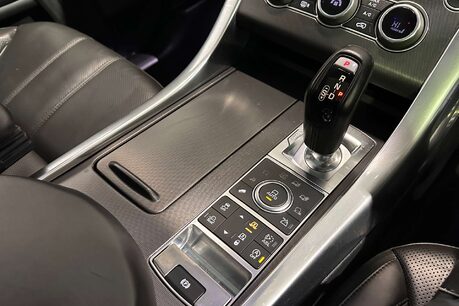 Land Rover Range Rover Sport 3.0 SD V6 HSE Dynamic SUV 5dr Diesel Auto 4WD Euro 6 (s/s) (306 ps) 33