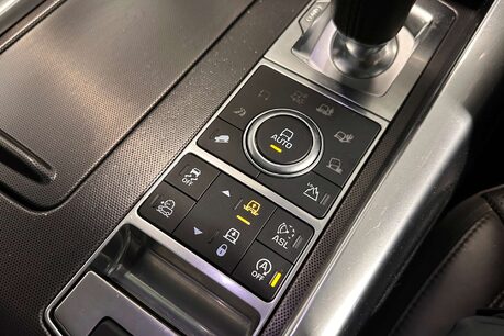 Land Rover Range Rover Sport 3.0 SD V6 HSE Dynamic SUV 5dr Diesel Auto 4WD Euro 6 (s/s) (306 ps) 35