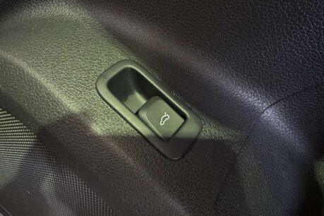 Audi Q2 1.6 TDI 30 Sport SUV 5dr Diesel S Tronic Euro 6 (s/s) (116 ps) 15