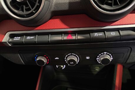 Audi Q2 1.6 TDI 30 Sport SUV 5dr Diesel S Tronic Euro 6 (s/s) (116 ps) 32