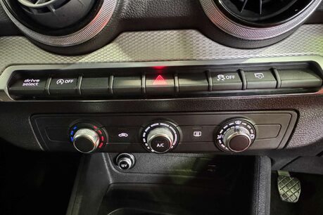 Audi Q2 1.5 TFSI CoD 35 Sport SUV 5dr Petrol Manual Euro 6 (s/s) (150 ps) 32