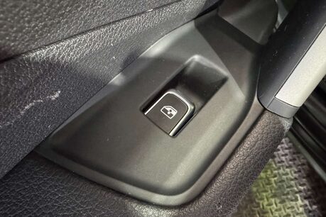 Audi Q2 1.5 TFSI CoD 35 Sport SUV 5dr Petrol Manual Euro 6 (s/s) (150 ps) 48