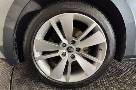 Skoda Superb 2.0 TDI SE L Executive Estate 5dr Diesel Manual Euro 6 (s/s) (150 ps) 66