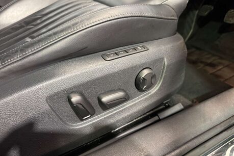 Skoda Superb 2.0 TDI SE L Executive Estate 5dr Diesel Manual Euro 6 (s/s) (150 ps) 16