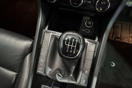 Skoda Superb 2.0 TDI SE L Executive Estate 5dr Diesel Manual Euro 6 (s/s) (150 ps) 31