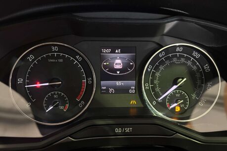 Skoda Superb 2.0 TDI SE L Executive Estate 5dr Diesel Manual Euro 6 (s/s) (150 ps) 25