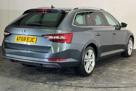 Skoda Superb 2.0 TDI SE L Executive Estate 5dr Diesel Manual Euro 6 (s/s) (150 ps) 7