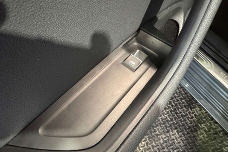 Skoda Superb 2.0 TDI SE L Executive Estate 5dr Diesel Manual Euro 6 (s/s) (150 ps) 58