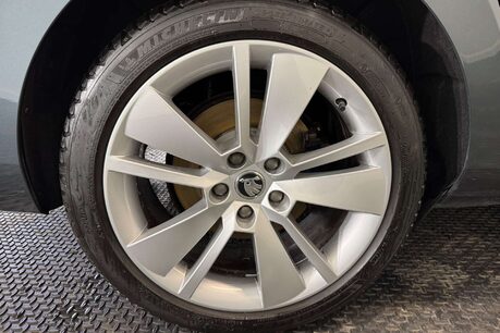 Skoda Superb 2.0 TDI SE L Executive Estate 5dr Diesel Manual Euro 6 (s/s) (150 ps) 68