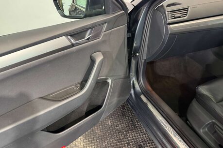 Skoda Superb 2.0 TDI SE L Executive Estate 5dr Diesel Manual Euro 6 (s/s) (150 ps) 60