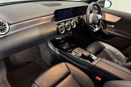 Mercedes-Benz CLA Class 2.0 CLA220d AMG Line (Premium 2) Shooting Brake 5dr Diesel 8G-DCT Euro 6 (s 66