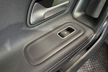 Mercedes-Benz CLA Class 2.0 CLA220d AMG Line (Premium 2) Shooting Brake 5dr Diesel 8G-DCT Euro 6 (s 70