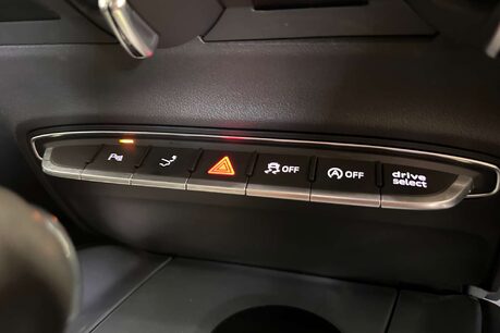 Audi TT 2.0 TFSI Coupe 3dr Petrol S Tronic quattro Euro 6 (s/s) (310 ps) 34