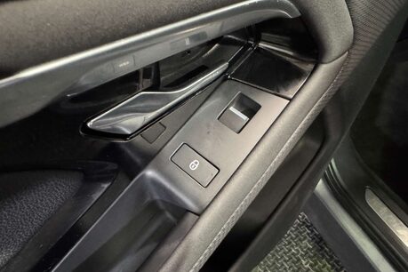 Land Rover Range Rover Evoque 2.0 D150 R-Dynamic S SUV 5dr Diesel Auto 4WD Euro 6 (s/s) (150 ps) 57