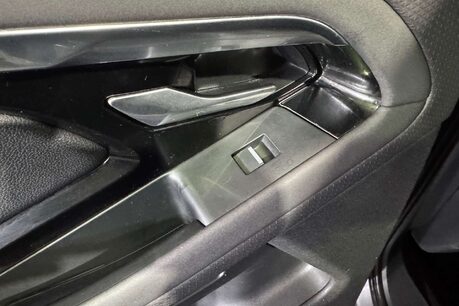 Land Rover Range Rover Evoque 2.0 D150 R-Dynamic S SUV 5dr Diesel Auto 4WD Euro 6 (s/s) (150 ps) 53