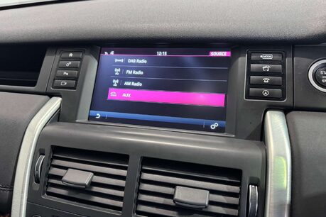 Land Rover Discovery Sport 2.0 TD4 HSE Black SUV 5dr Diesel Auto 4WD Euro 6 (s/s) (180 ps) 39