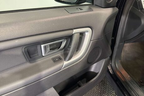 Land Rover Discovery Sport 2.0 TD4 HSE Black SUV 5dr Diesel Auto 4WD Euro 6 (s/s) (180 ps) 66