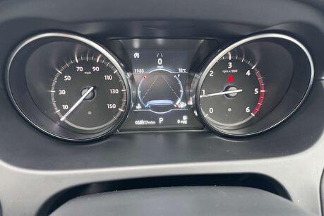 Land Rover Discovery Sport 2.0 TD4 HSE Black SUV 5dr Diesel Auto 4WD Euro 6 (s/s) (180 ps) 25