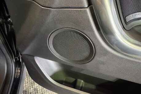 Land Rover Discovery Sport 2.0 TD4 HSE Black SUV 5dr Diesel Auto 4WD Euro 6 (s/s) (180 ps) 17