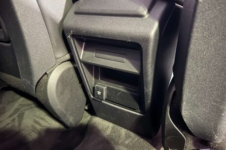 Land Rover Discovery Sport 2.0 TD4 HSE Black SUV 5dr Diesel Auto 4WD Euro 6 (s/s) (180 ps) 48