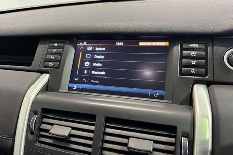 Land Rover Discovery Sport 2.0 TD4 HSE Black SUV 5dr Diesel Auto 4WD Euro 6 (s/s) (180 ps) 36