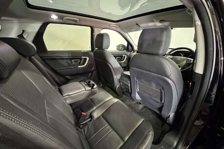 Land Rover Discovery Sport 2.0 TD4 HSE Black SUV 5dr Diesel Auto 4WD Euro 6 (s/s) (180 ps) 45