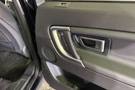 Land Rover Discovery Sport 2.0 TD4 HSE Black SUV 5dr Diesel Auto 4WD Euro 6 (s/s) (180 ps) 49