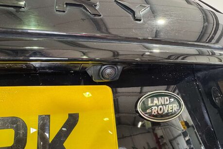 Land Rover Discovery Sport 2.0 TD4 HSE Black SUV 5dr Diesel Auto 4WD Euro 6 (s/s) (180 ps) 58