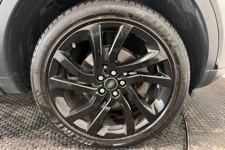 Land Rover Discovery Sport 2.0 TD4 HSE Black SUV 5dr Diesel Auto 4WD Euro 6 (s/s) (180 ps) 75