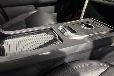 Land Rover Discovery Sport 2.0 TD4 HSE Black SUV 5dr Diesel Auto 4WD Euro 6 (s/s) (180 ps) 20