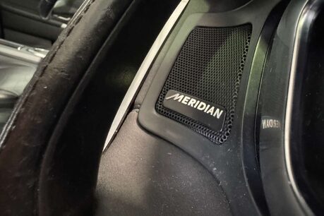 Land Rover Discovery Sport 2.0 TD4 HSE Black SUV 5dr Diesel Auto 4WD Euro 6 (s/s) (180 ps) 15