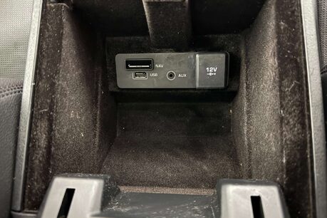 Land Rover Discovery Sport 2.0 TD4 HSE Black SUV 5dr Diesel Auto 4WD Euro 6 (s/s) (180 ps) 23