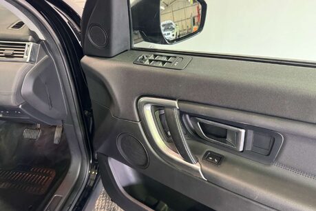 Land Rover Discovery Sport 2.0 TD4 HSE Black SUV 5dr Diesel Auto 4WD Euro 6 (s/s) (180 ps) 12