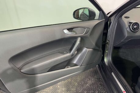 Audi A1 1.0 TFSI S line Hatchback 3dr Petrol Manual Euro 6 (s/s) (Nav) (95 ps) 38