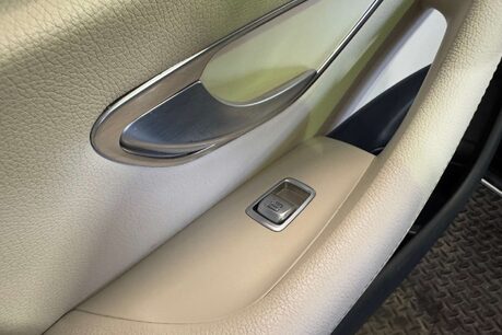 Mercedes-Benz E Class 2.0 E200 SE Estate 5dr Petrol G-Tronic+ Euro 6 (s/s) (184 ps) 62