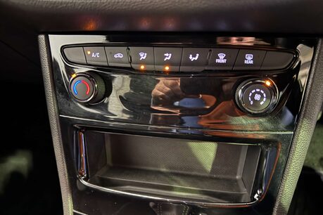 Vauxhall Astra 1.6 CDTi BlueInjection SRi VX Line Nav Hatchback 5dr Diesel Manual Euro 6 ( 35